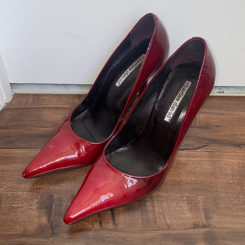 Red pumps